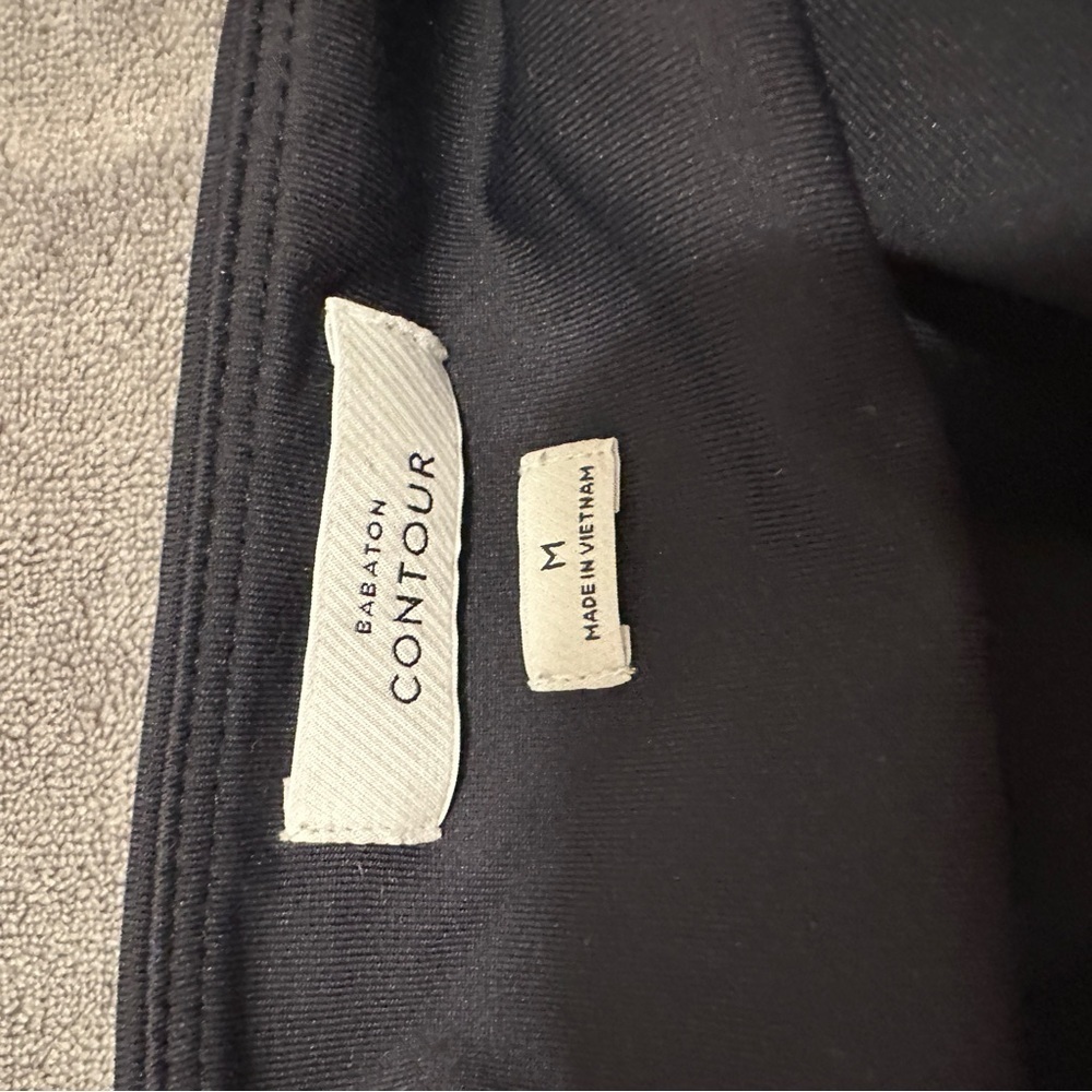 Aritzia Babaton Contour Square Neck Black Long Sleeve Cropped Top Medium Women’s - Picture 7 of 7